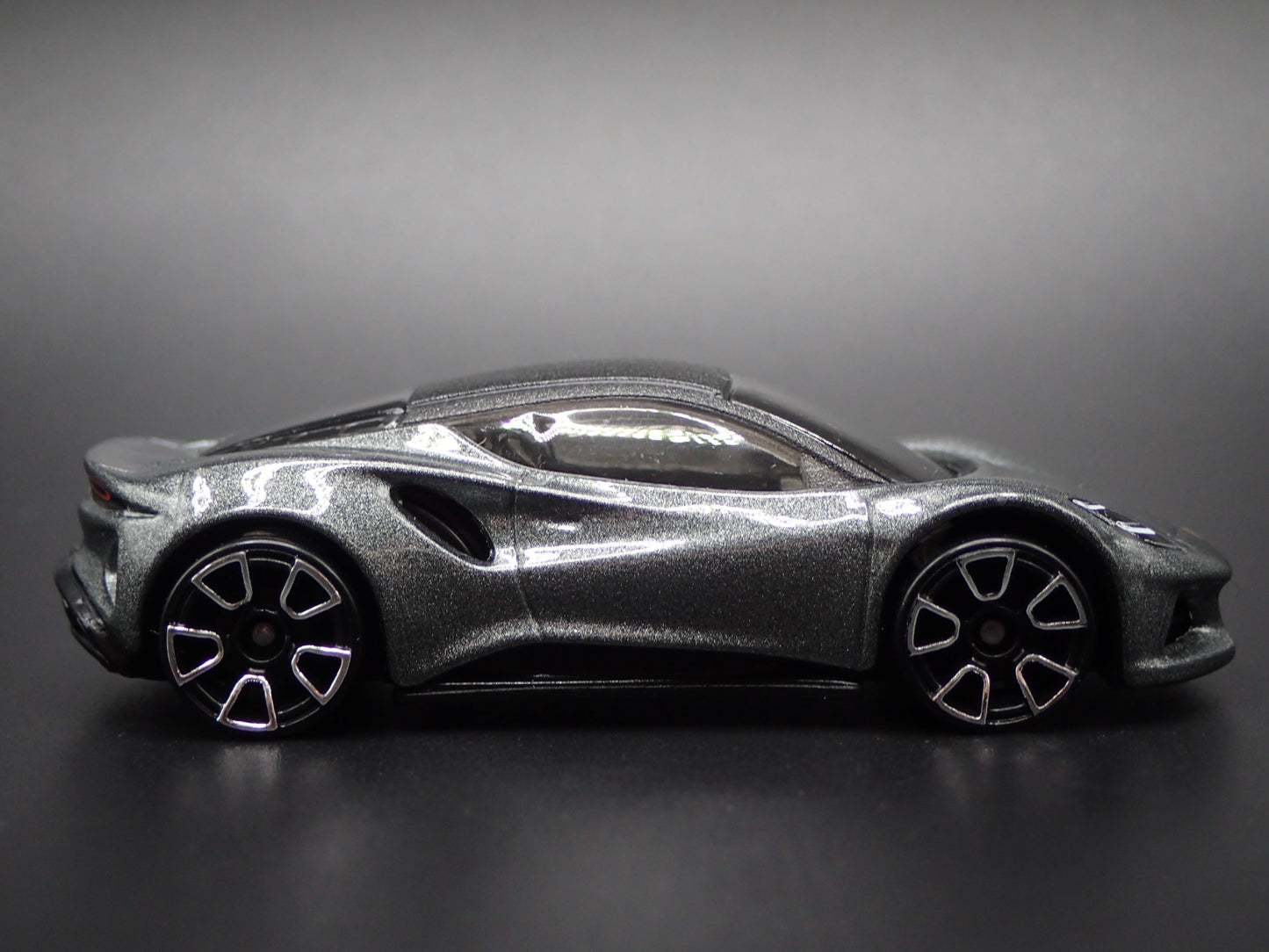 2021-2025 LOTUS EMIRA GRAY 1/64 SCALE COLLECTIBLE DIORAMA DIECAST MODEL CAR