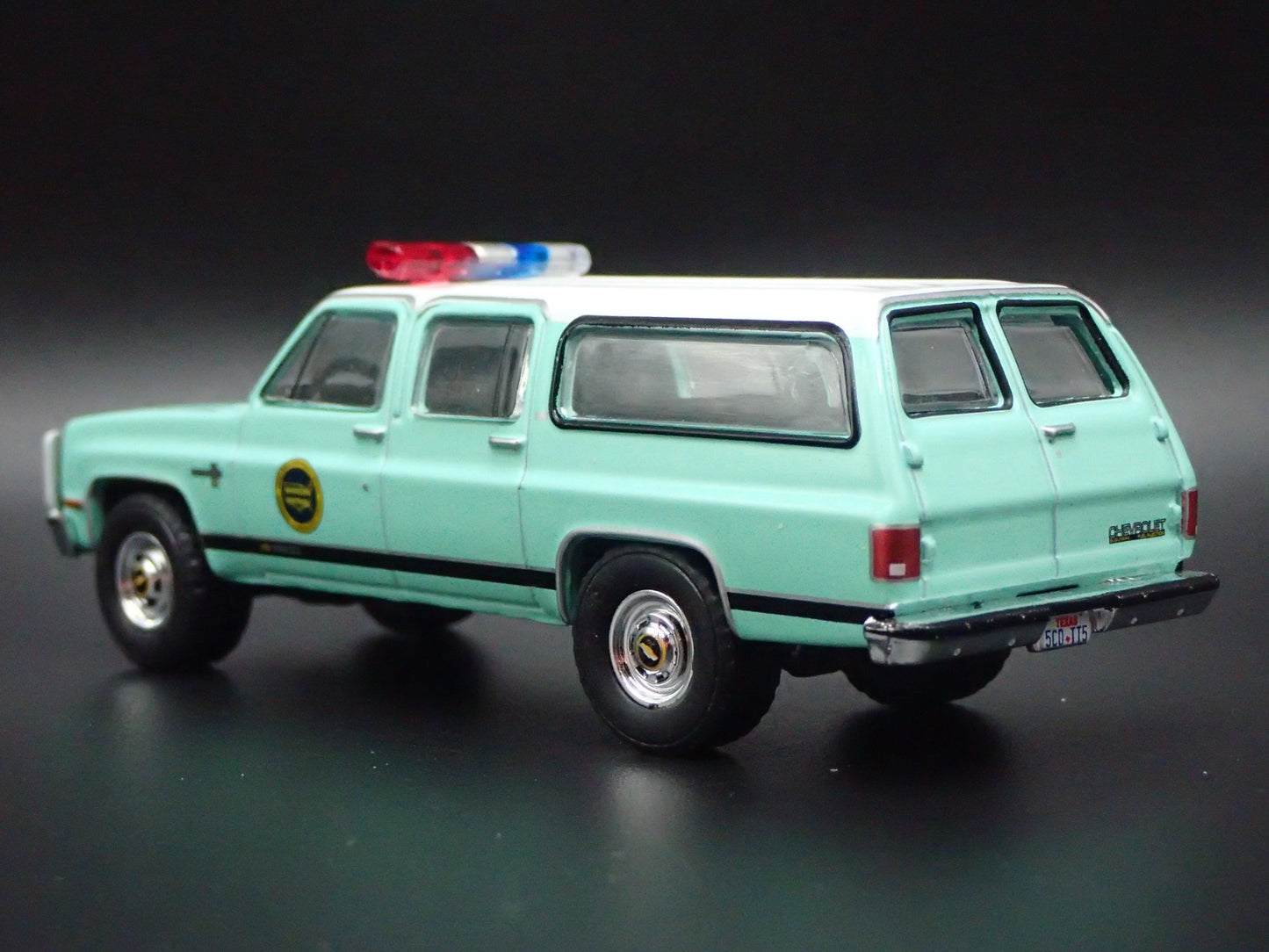 1990 CHEVY CHEVROLET SUBURBAN K20 US BORDER PATROL 1:64 SCALE DIECAST MODEL CAR