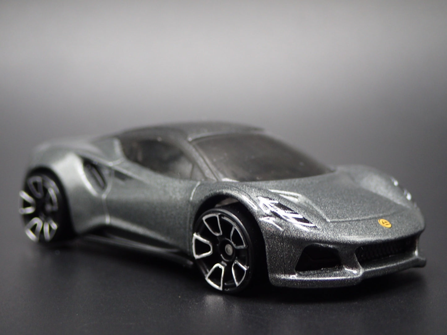 2021-2025 LOTUS EMIRA GRAY 1/64 SCALE COLLECTIBLE DIORAMA DIECAST MODEL CAR