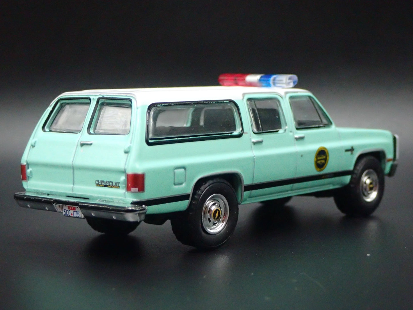 1990 CHEVY CHEVROLET SUBURBAN K20 US BORDER PATROL 1:64 SCALE DIECAST MODEL CAR