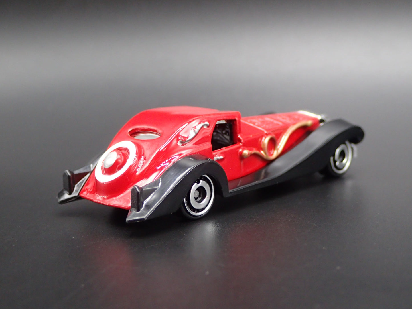 101 DALMATIANS CRUELLA DE VIL CAR RARE 1/64 SCALE DIORAMA DIECAST MODEL CAR