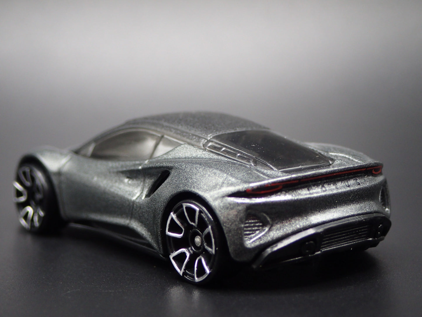 2021-2025 LOTUS EMIRA GRAY 1/64 SCALE COLLECTIBLE DIORAMA DIECAST MODEL CAR