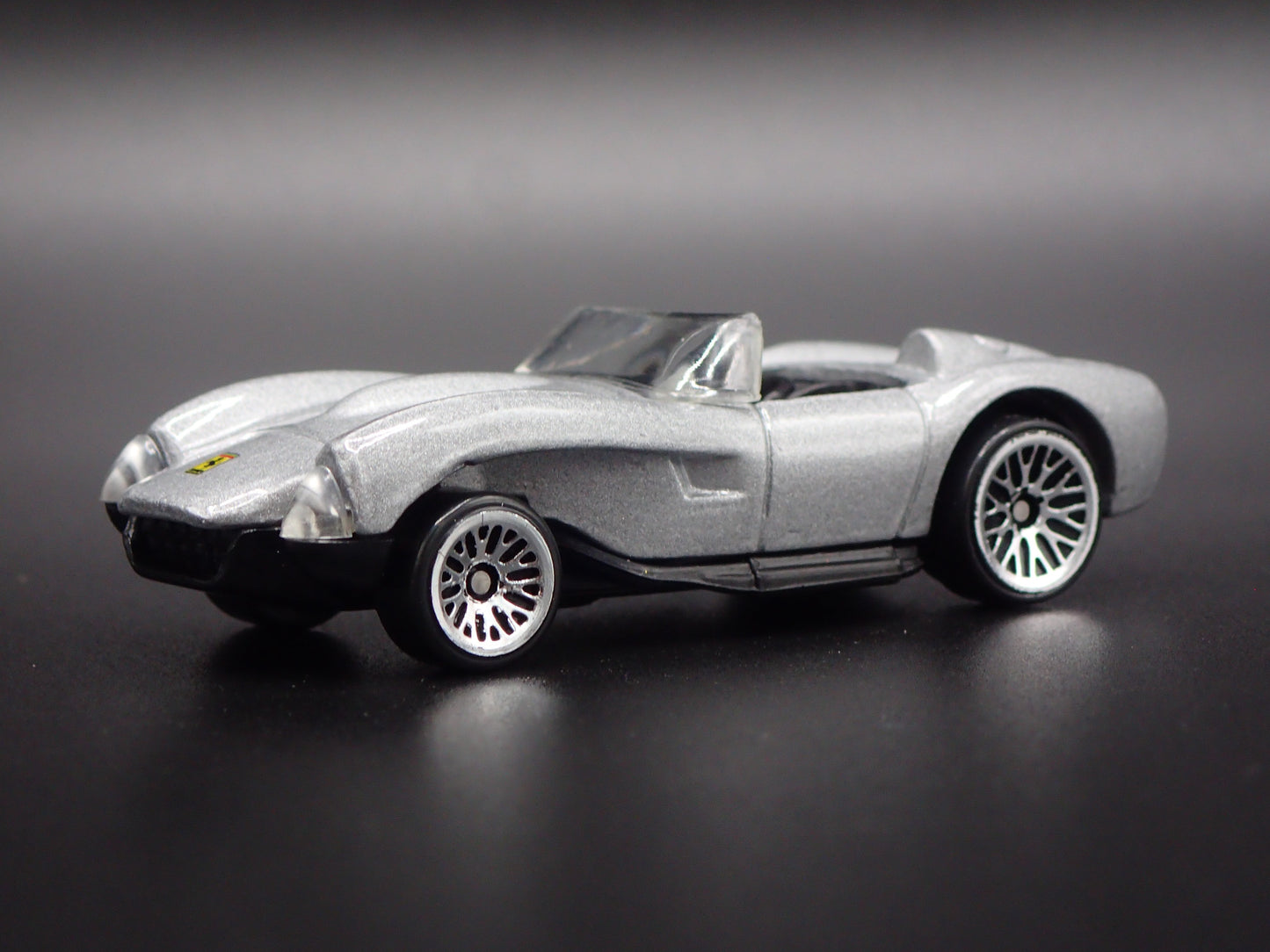 1952-1964 FERRARI 250 CONVERTIBLE SILVER 1:64 SCALE DIORAMA DIECAST MODEL CAR