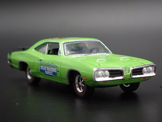 1970 70 DODGE SUPER BEE SCAT PACK GREEN 1:64 SCALE DIORAMA DIECAST MODEL CAR