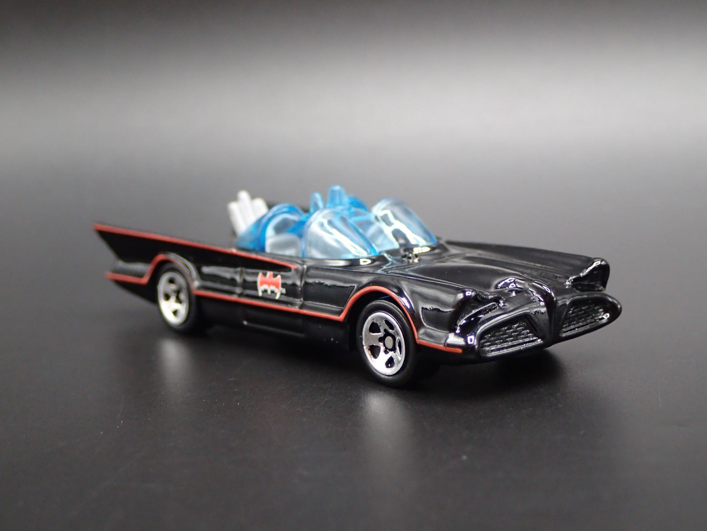 1966 66 BATMAN BATMOBILE ADAM WEST TV 1/64 SCALE COLLECTIBLE DIECAST MODEL CAR