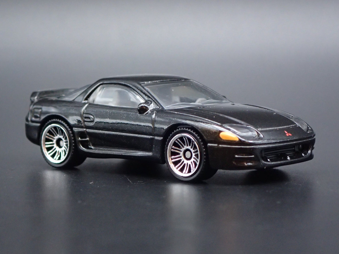 1990-2000 MITSUBISHI GTO 3000GT 1:64 SCALE COLLECTIBLE DIORAMA DIECAST MODEL CAR