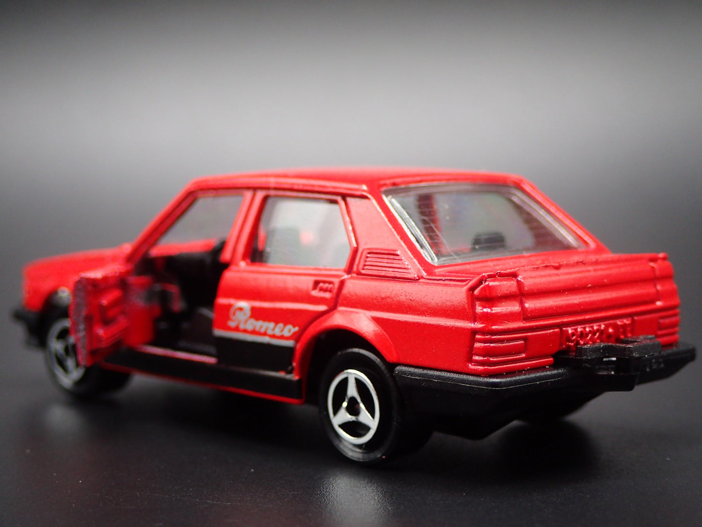 1977-1985 ALFA ROMEO GIULIETTA 1:64 SCALE COLLECTIBLE DIORAMA DIECAST MODEL CAR