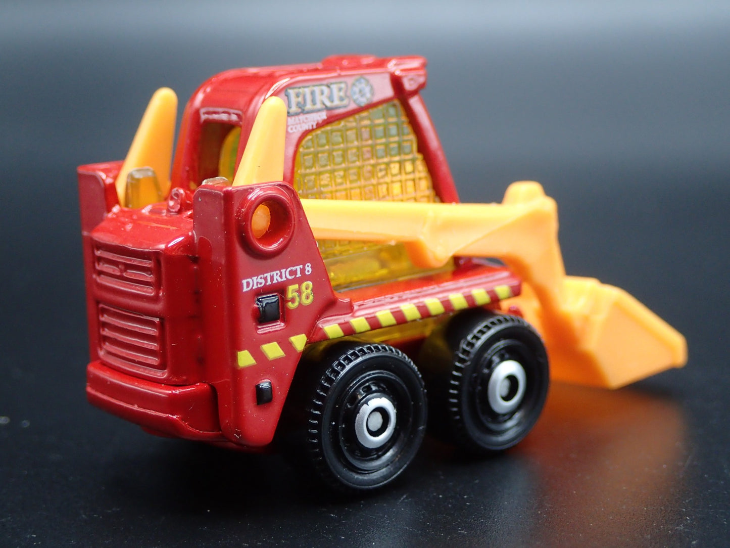 CONSTRUCTION FIRE DEPARTMENT SKIDSTER BOBCAT 1:64 MB SCALE DIECAST MODEL CAR