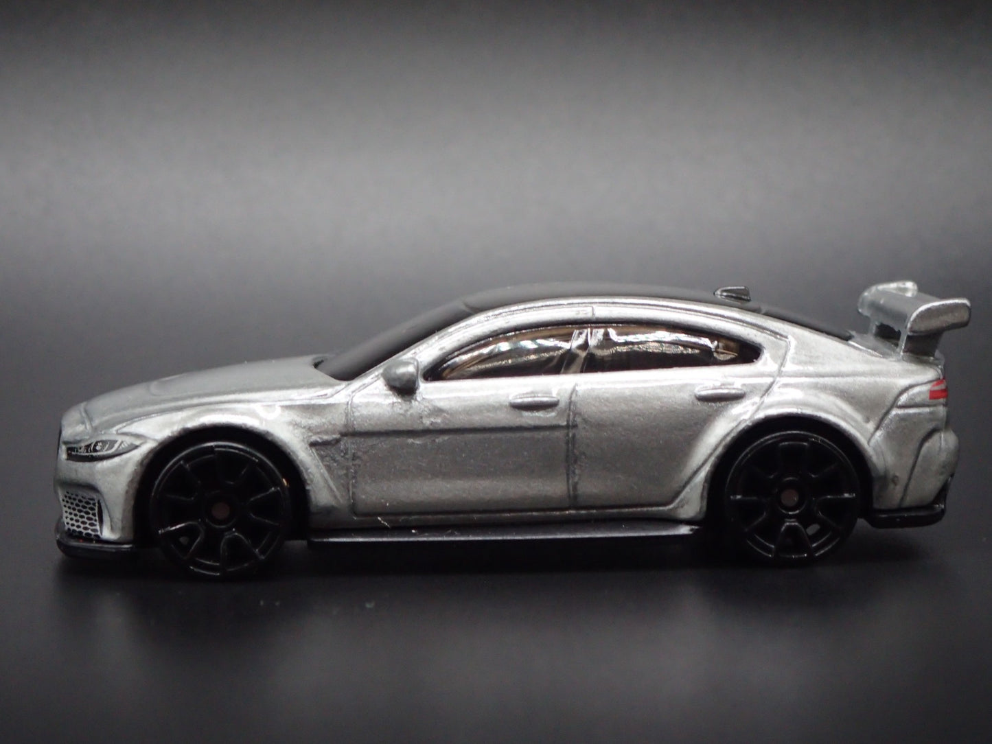 2017-2018 JAGUAR XE SV PROJECT 8 SILVER 1:64 SCALE DIORAMA DIECAST MODEL CAR