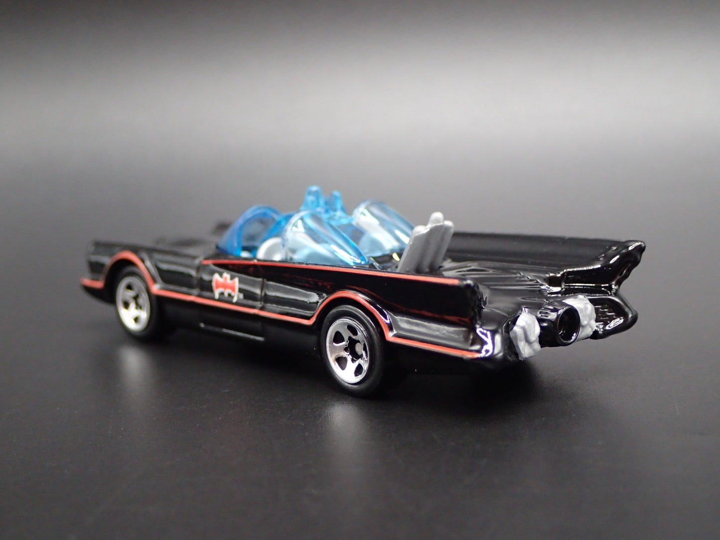 1966 66 BATMAN BATMOBILE ADAM WEST TV 1/64 SCALE COLLECTIBLE DIECAST MODEL CAR