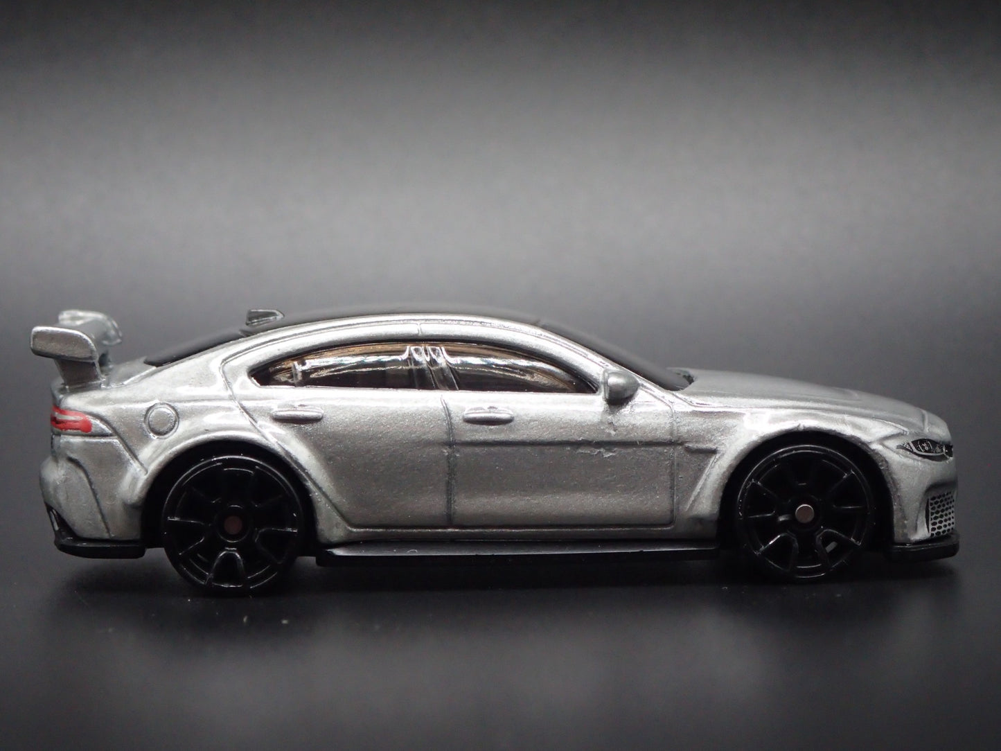 2017-2018 JAGUAR XE SV PROJECT 8 SILVER 1:64 SCALE DIORAMA DIECAST MODEL CAR