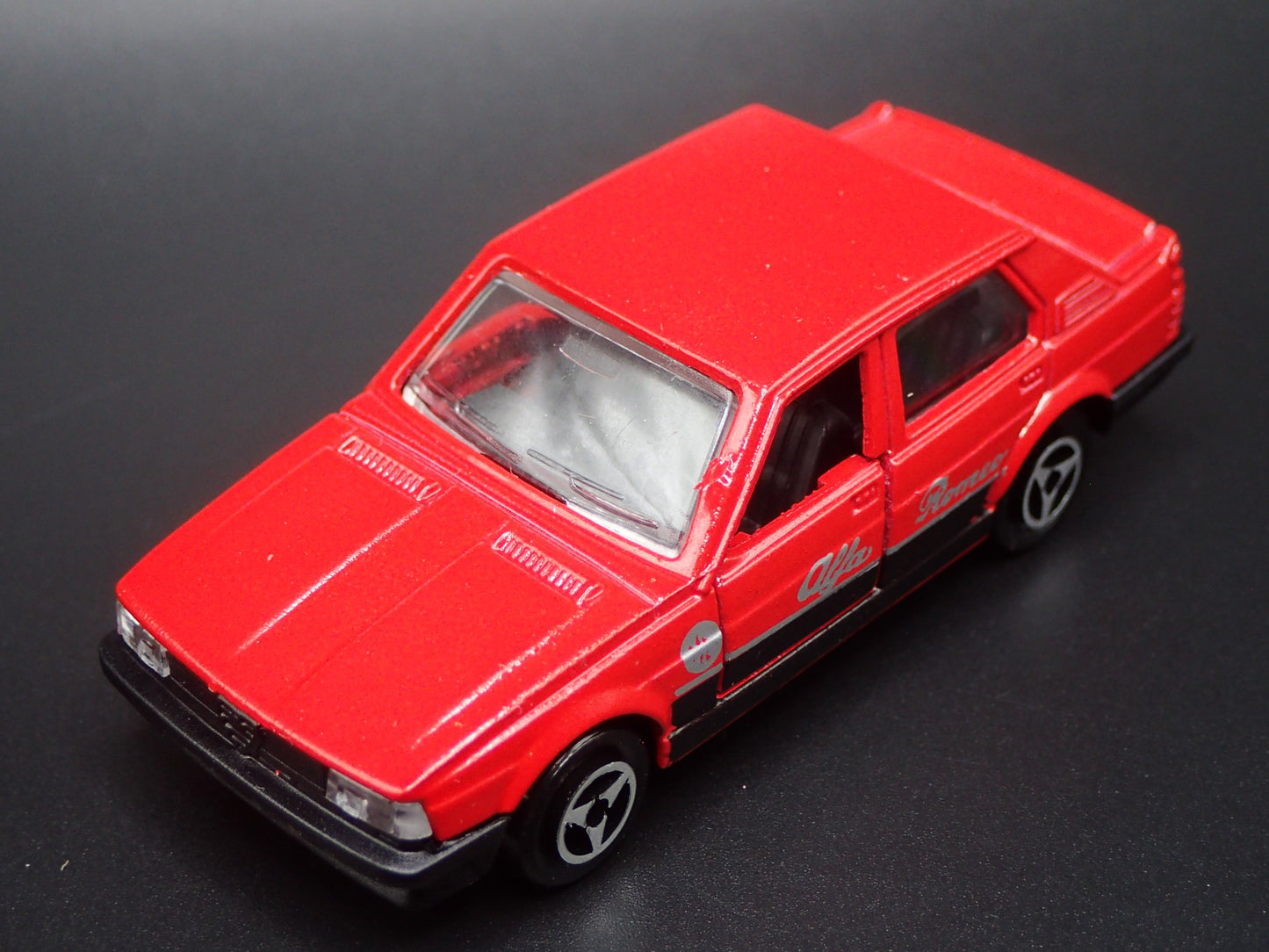 1977-1985 ALFA ROMEO GIULIETTA 1:64 SCALE COLLECTIBLE DIORAMA DIECAST MODEL CAR