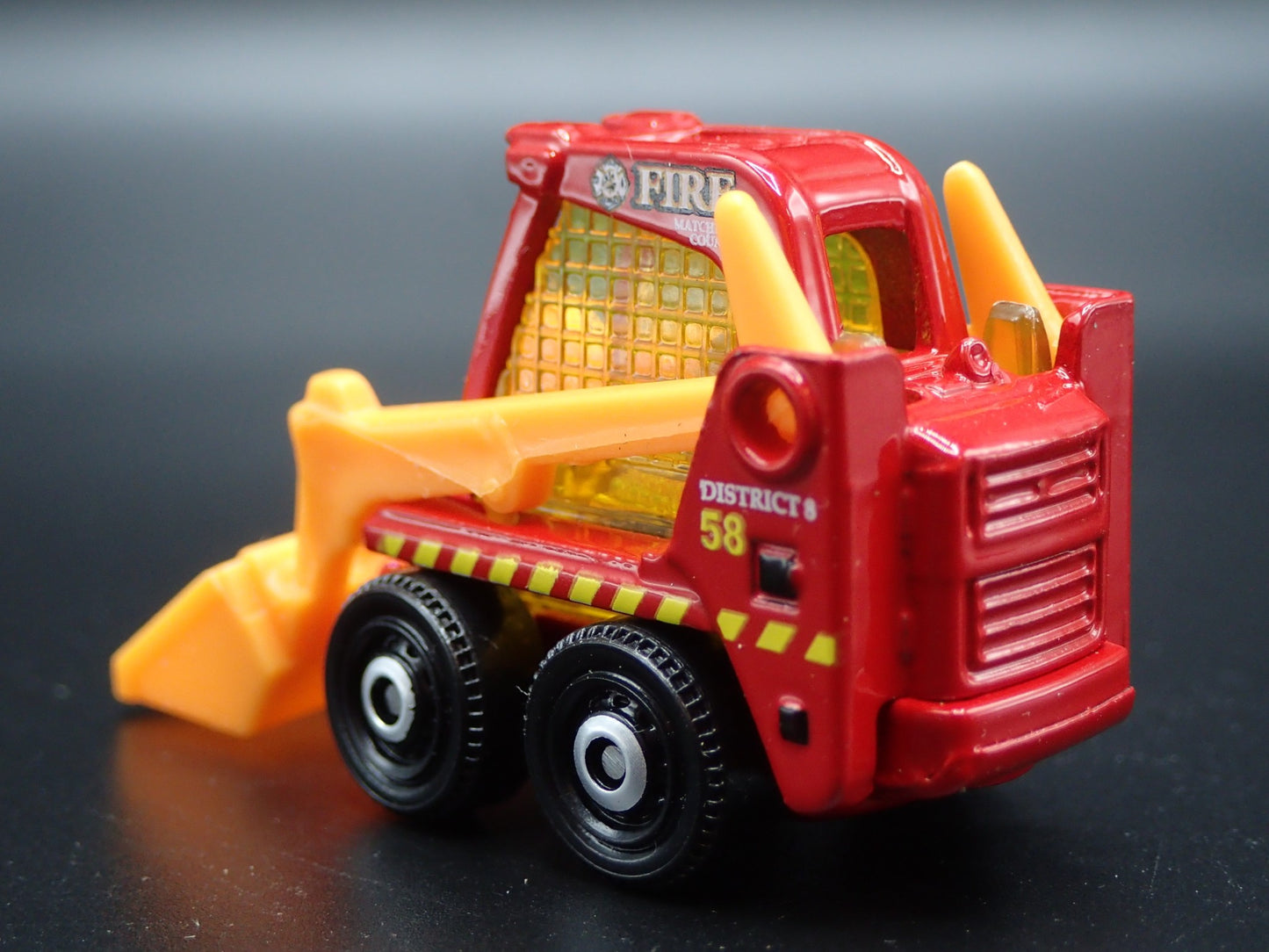 CONSTRUCTION FIRE DEPARTMENT SKIDSTER BOBCAT 1:64 MB SCALE DIECAST MODEL CAR