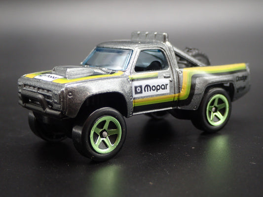 1987 87 DODGE D100 PICKUP TRUCK MOPAR TROPHY TRUCK 1/64 SCALE DIECAST MODEL CAR