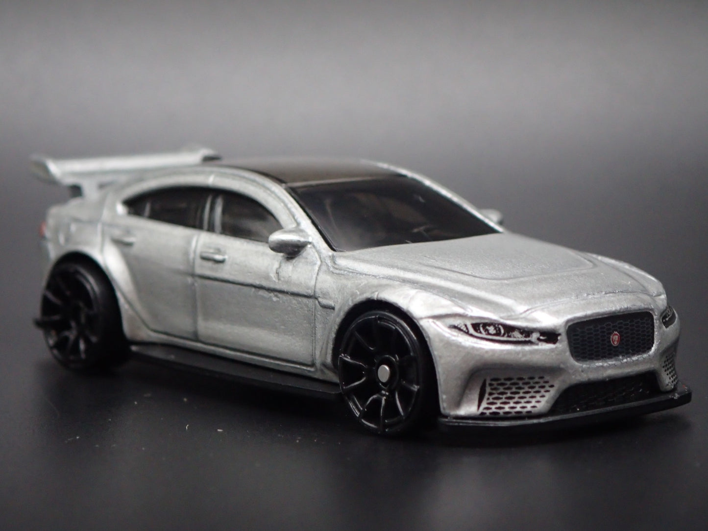 2017-2018 JAGUAR XE SV PROJECT 8 SILVER 1:64 SCALE DIORAMA DIECAST MODEL CAR