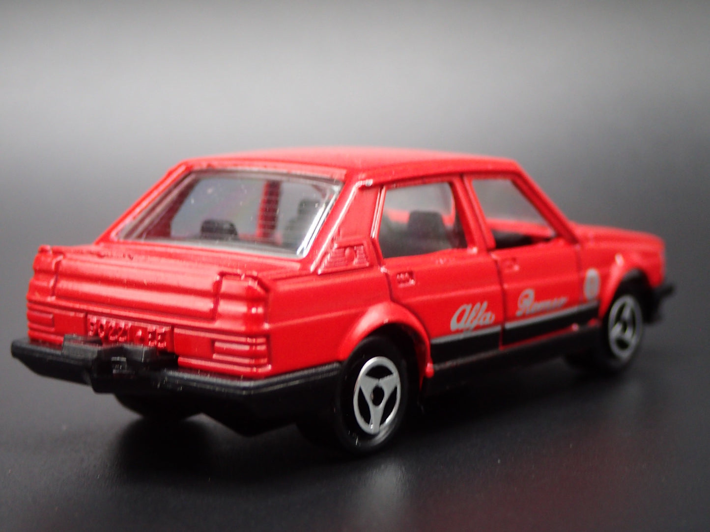 1977-1985 ALFA ROMEO GIULIETTA 1:64 SCALE COLLECTIBLE DIORAMA DIECAST MODEL CAR