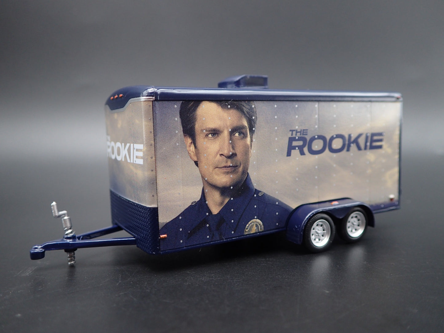 THE ROOKIE CAR HAULER TRAILER OPENING DOOR 1:64 SCALE COLLECTIBLE DIORAMA MODEL