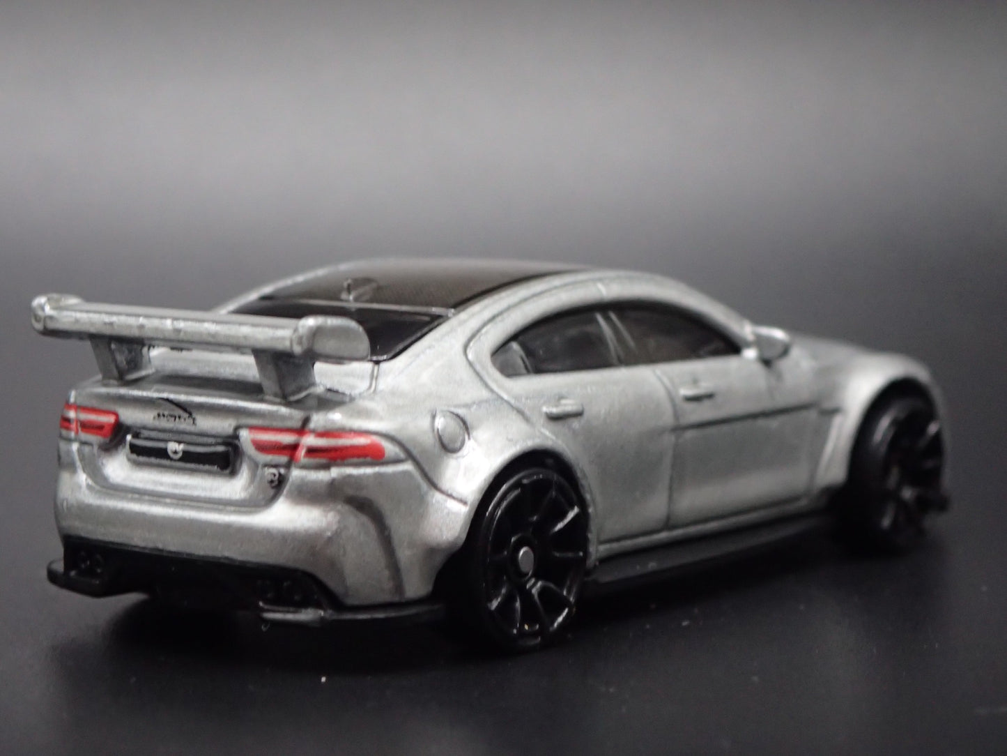 2017-2018 JAGUAR XE SV PROJECT 8 SILVER 1:64 SCALE DIORAMA DIECAST MODEL CAR