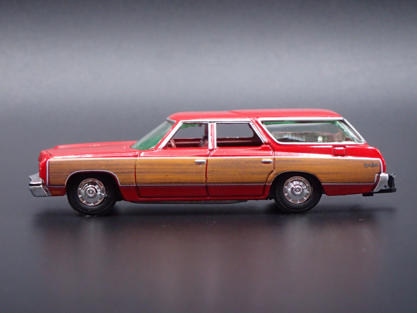1973 73 CHEVY CHEVROLET CAPRICE STATION WAGON HITCH 1:64 SCALE DIECAST MODEL CAR