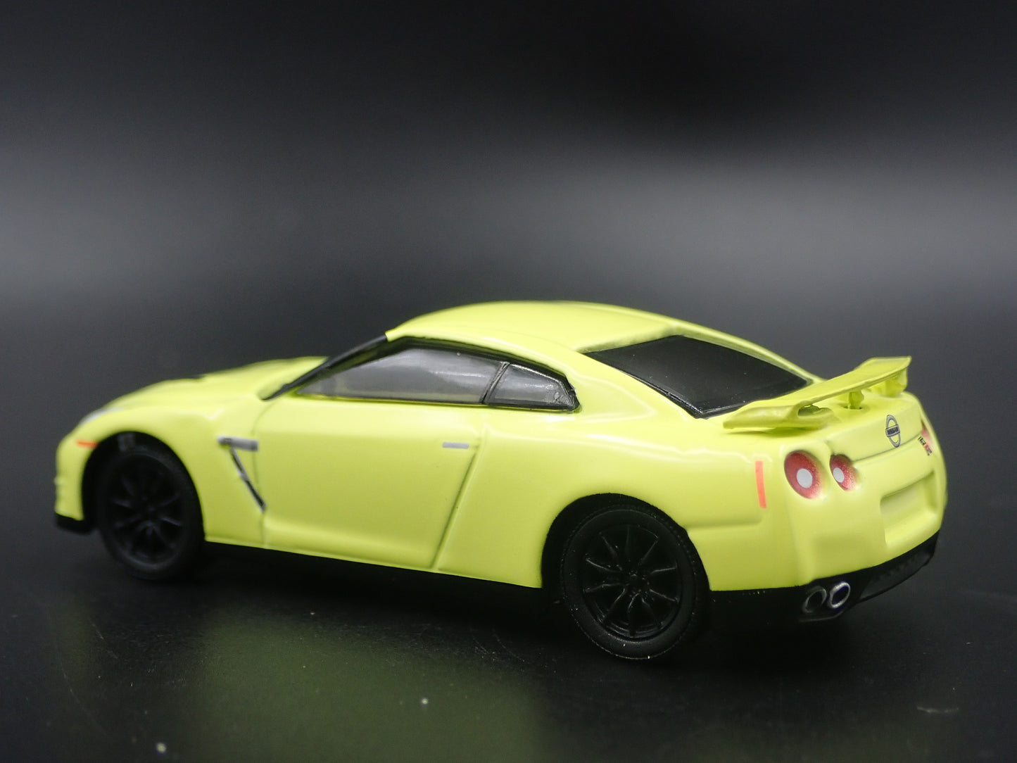 2007-2025 NISSAN SKYLINE GTR R35 NEON 1:64 SCALE DIORAMA DIECAST MODEL CAR