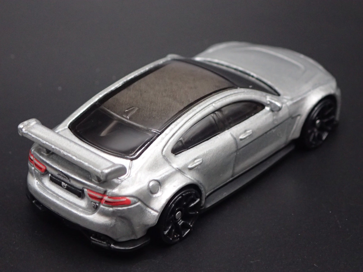 2017-2018 JAGUAR XE SV PROJECT 8 SILVER 1:64 SCALE DIORAMA DIECAST MODEL CAR