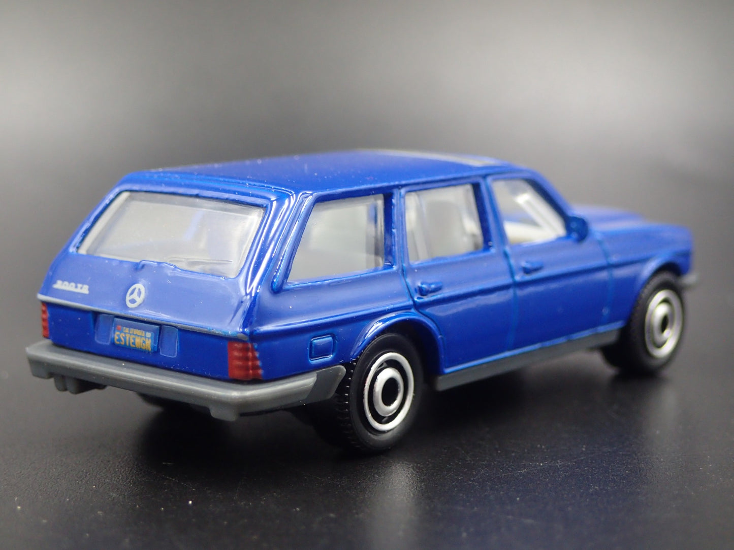 1978-1986 MERCEDES-BENZ W123 STATION WAGON BLUE 1:64 SCALE DIECAST MODEL CAR