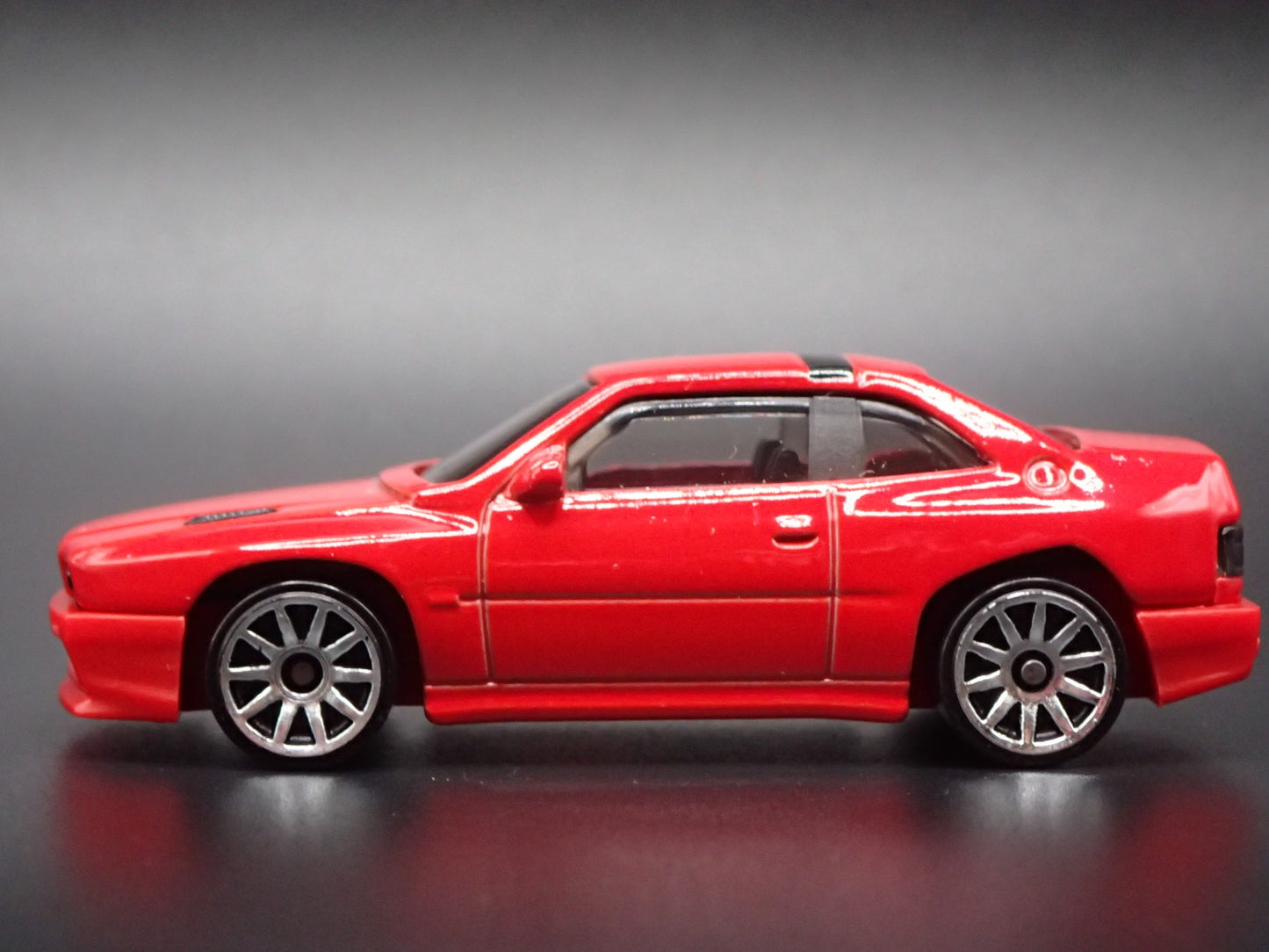 1990-1996 MASERATI SHAMAL RED 1:64 SCALE COLLECTIBLE DIORAMA DIECAST MODEL CAR