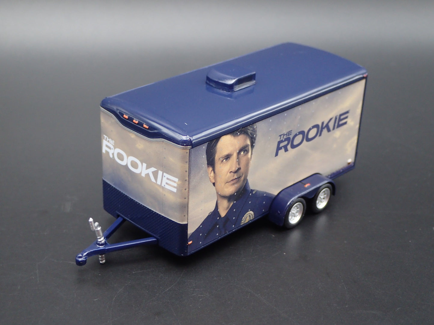 THE ROOKIE CAR HAULER TRAILER OPENING DOOR 1:64 SCALE COLLECTIBLE DIORAMA MODEL
