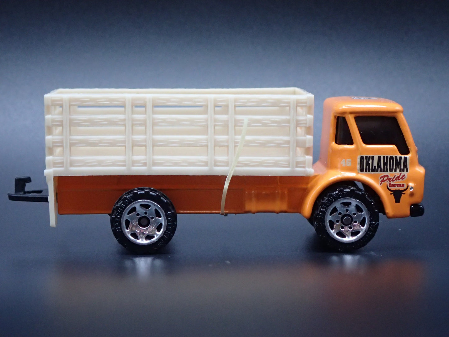 CATTLE TRUCK W COWS OKLAHOMA W/ HITCH 1:64 MB SCALE DIORAMA DIECAST MODEL CAR