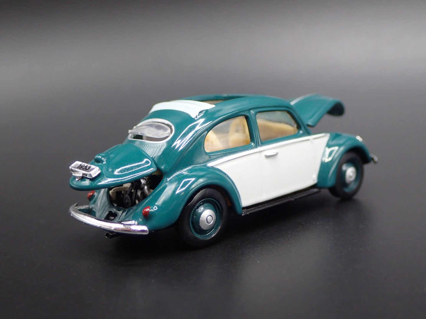 1953 53 VW VOLKSWAGEN BEETLE BUG OVAL GREEN 1:64 SCALE DIORAMA DIECAST MODEL CAR