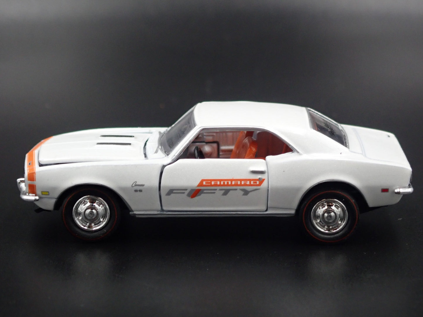 1968 68 CHEVY CHEVROLET CAMARO SS 350 1:64 SCALE COLLECTIBLE DIECAST MODEL CAR