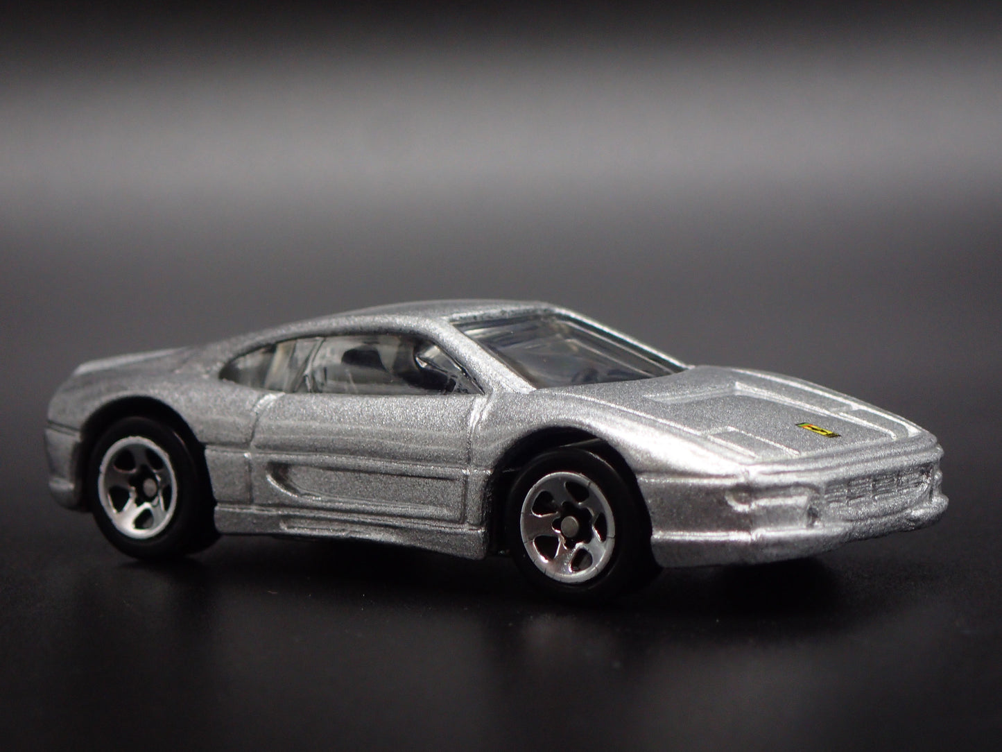 1994-1999 FERRARI 355 SILVER 1:64 SCALE COLLECTIBLE DIORAMA DIECAST MODEL CAR