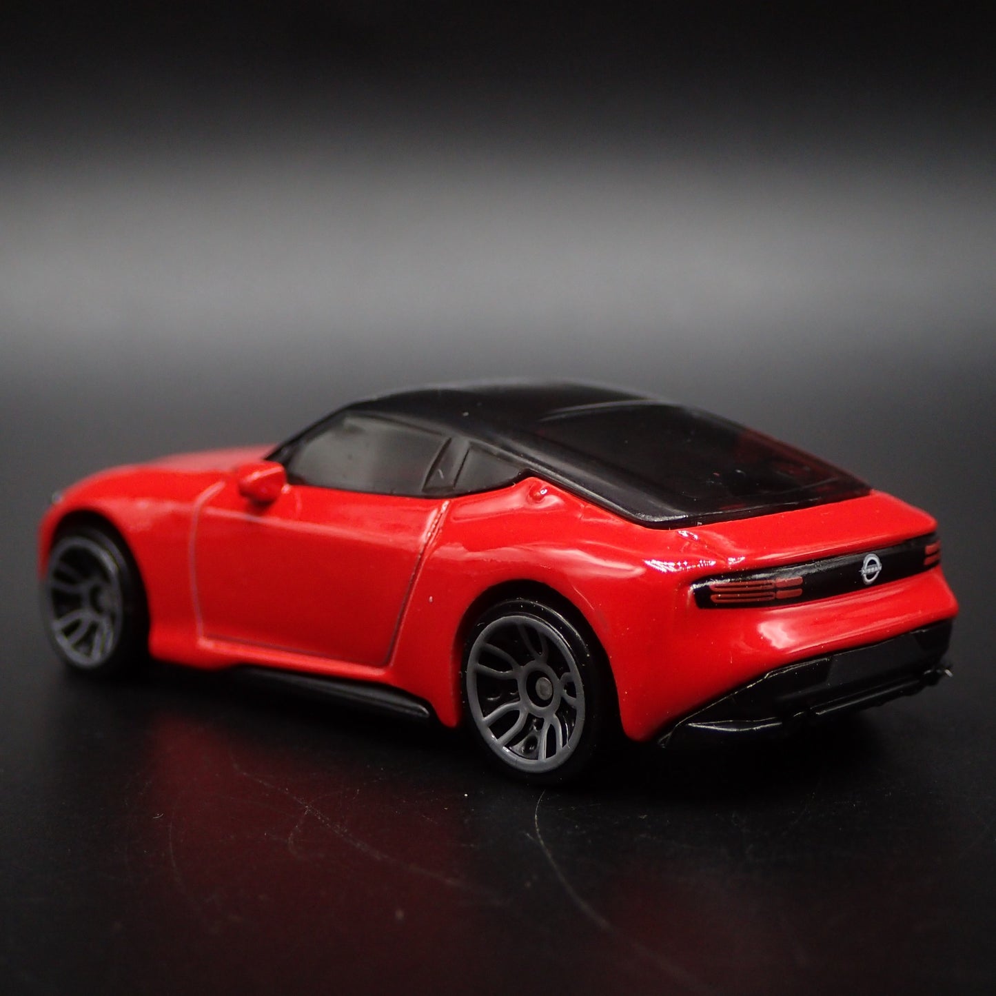 2023-2025 NISSAN Z RED 1:64 SCALE LIMITED COLLECTIBLE DIORAMA DIECAST MODEL CAR