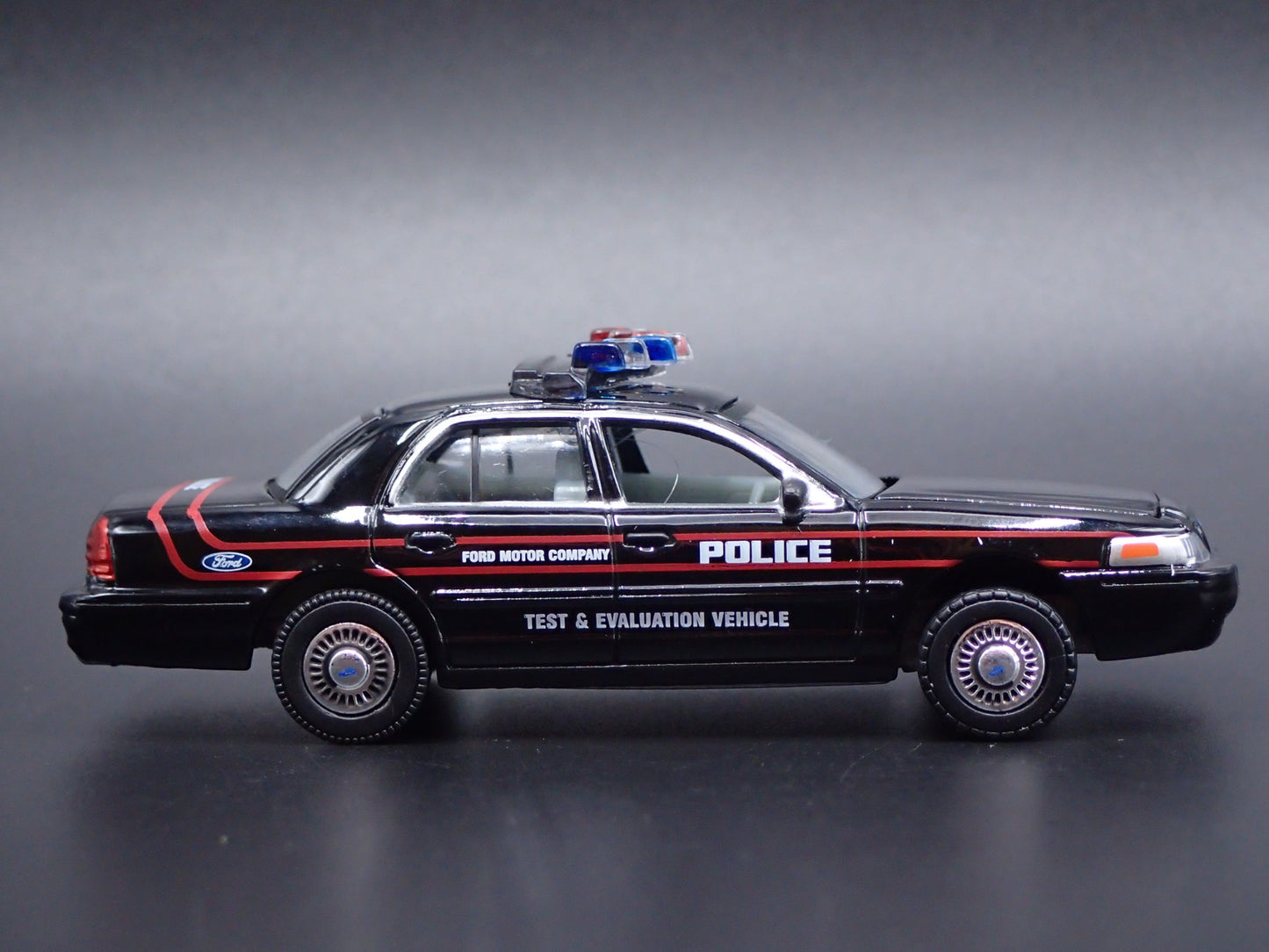 2001 01 FORD CROWN VICTORIA DEARBORN, MI TEST EVAL 1:64 SCALE DIECAST MODEL CAR