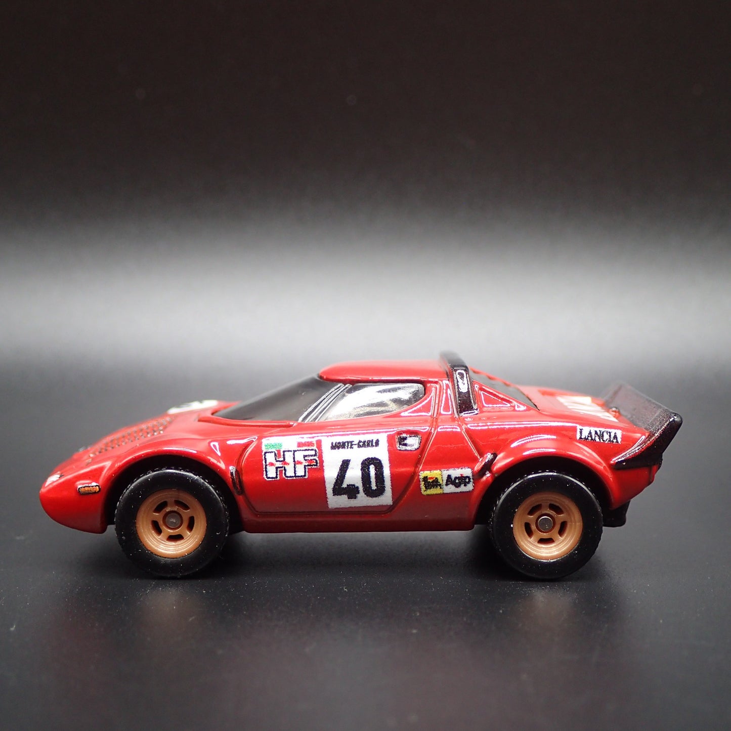 1973-1978 LANCIA STRATOS RACE CAR RED 1:64 SCALE DIORAMA DIECAST MODEL CAR