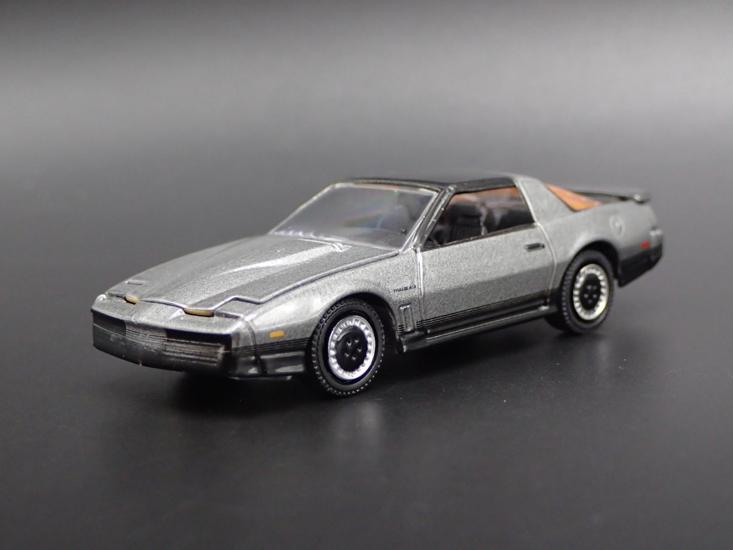 1984 84 PONTIAC FIREBIRD TRANS AM TA 1:64 SCALE COLLECTIBLE DIECAST MODEL CAR