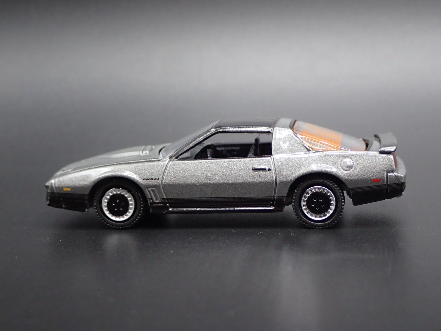 1984 84 PONTIAC FIREBIRD TRANS AM TA 1:64 SCALE COLLECTIBLE DIECAST MODEL CAR