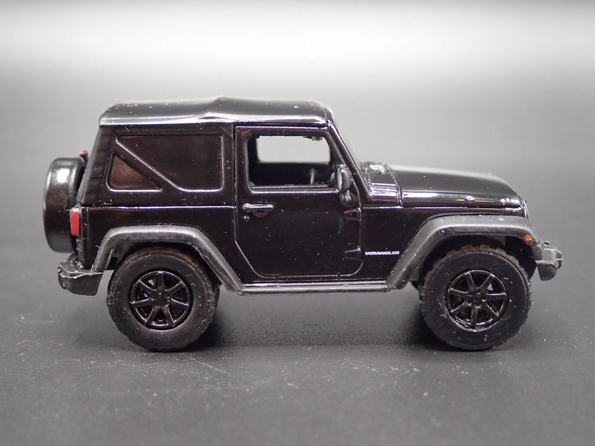 2006 - 2018 JEEP WRANGLER JK 2 TWO DOOR 1/64 SCALE DIORAMA DIECAST MODEL CAR-Burning Rubber Toy Company