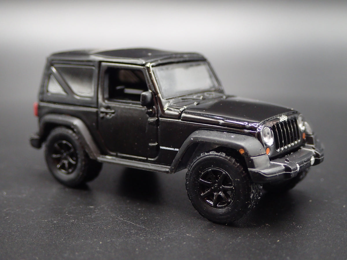 2006 - 2018 JEEP WRANGLER JK 2 TWO DOOR 1/64 SCALE DIORAMA DIECAST MODEL CAR-Burning Rubber Toy Company
