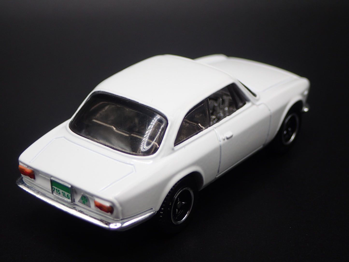1965-1969 ALFA ROMEO GIULIA SPRINT GTA WHITE 1:64 SCALE DIECAST MODEL CAR