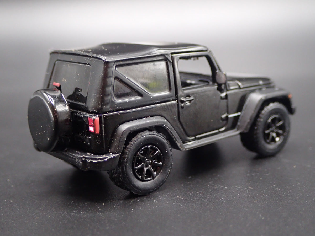 2006 - 2018 JEEP WRANGLER JK 2 TWO DOOR 1/64 SCALE DIORAMA DIECAST MODEL CAR-Burning Rubber Toy Company