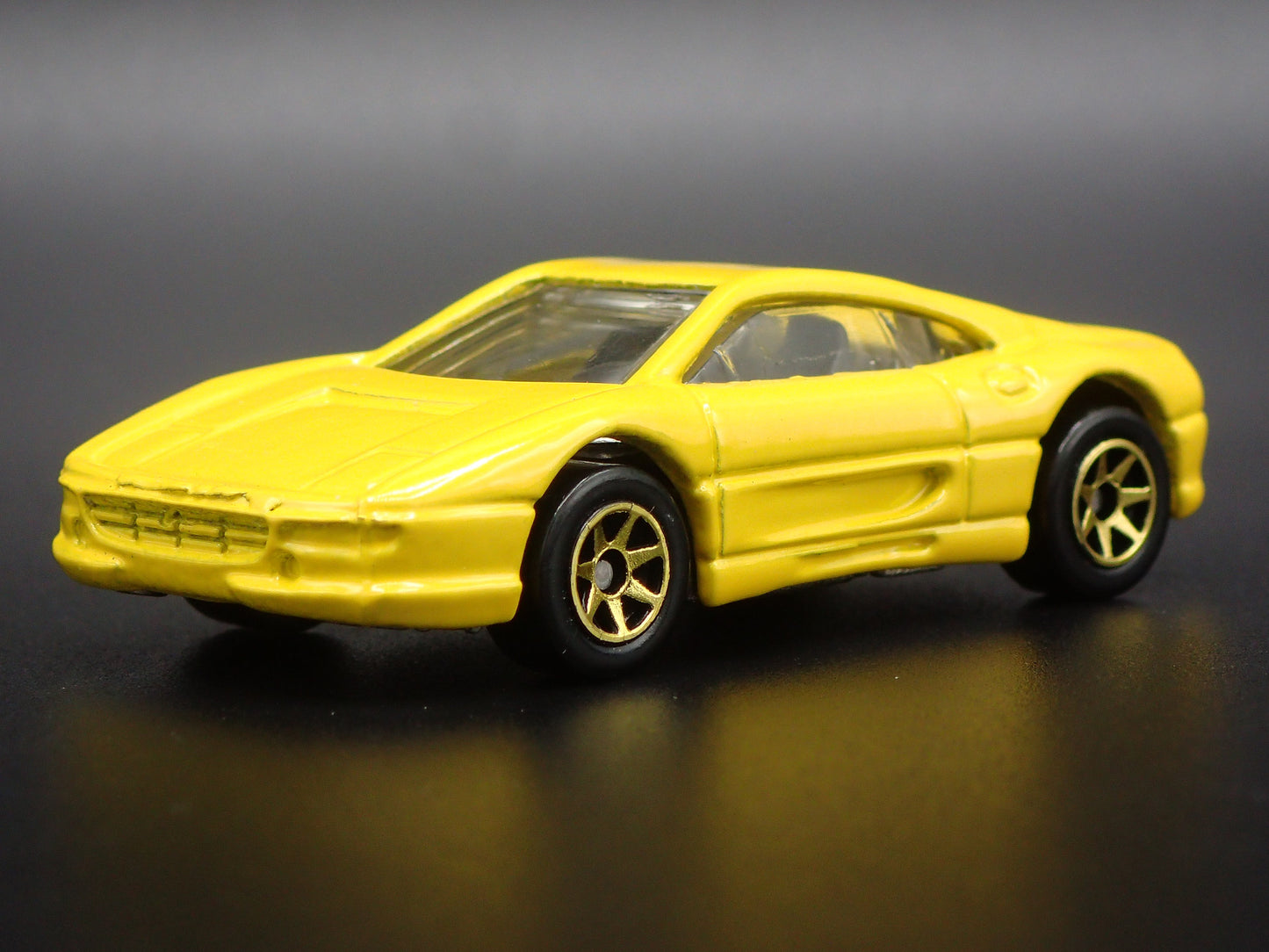 1994-1999 FERRARI 355 YELLOW 1:64 SCALE COLLECTIBLE DIORAMA DIECAST MODEL CAR
