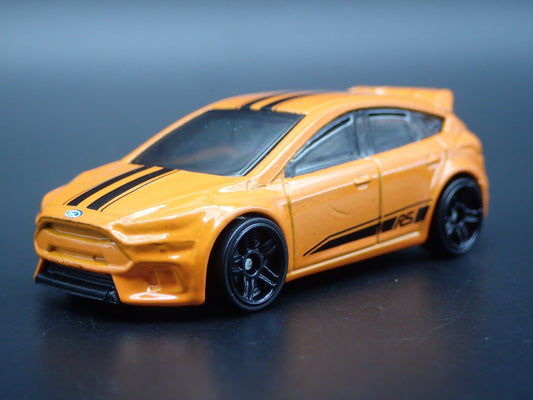 2011 - 2018 FORD FOCUS RS ORANGE RARE 1:64 SCALE COLLECTIBLE DIECAST MODEL CAR