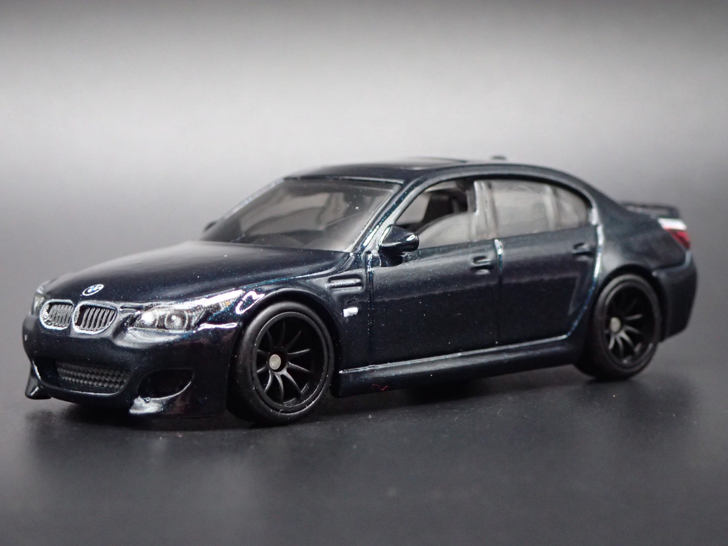 2004-2010 BMW M5 E60 BLACK 4 FOUR DOOR 1:64 SCALE COLLECTIBLE DIECAST MODEL CAR