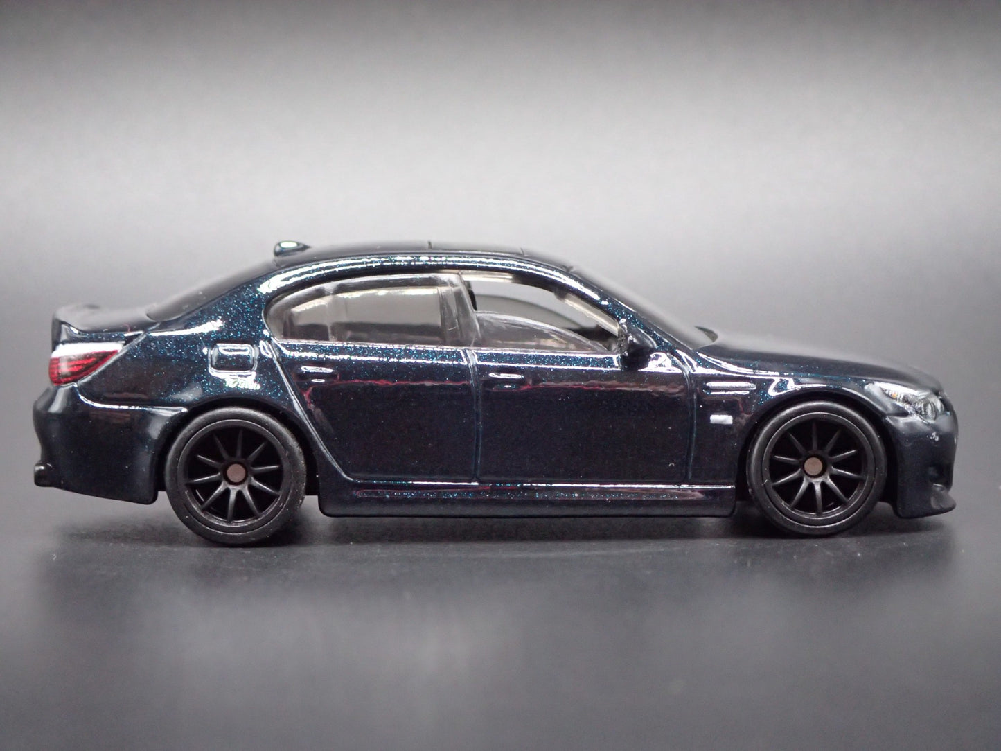 2004-2010 BMW M5 E60 BLACK 4 FOUR DOOR 1:64 SCALE COLLECTIBLE DIECAST MODEL CAR