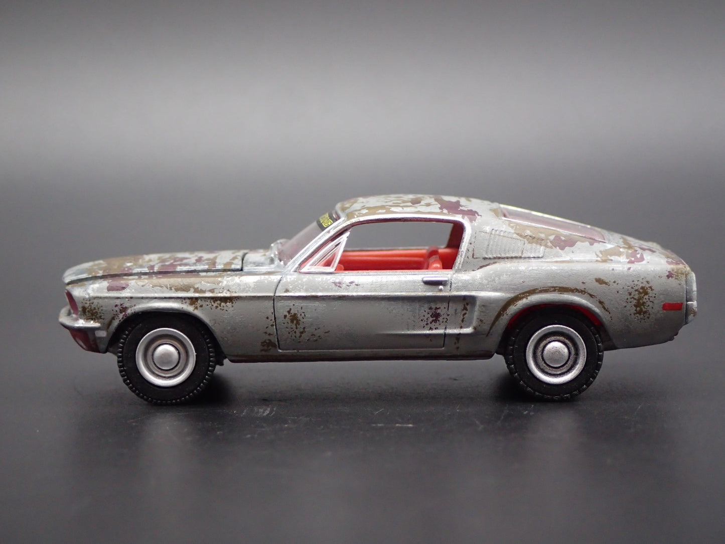 1968 68 FORD MUSTANG GT FASTBACK BARN FIND 1/64 SCALE DIORAMA DIECAST MODEL CAR