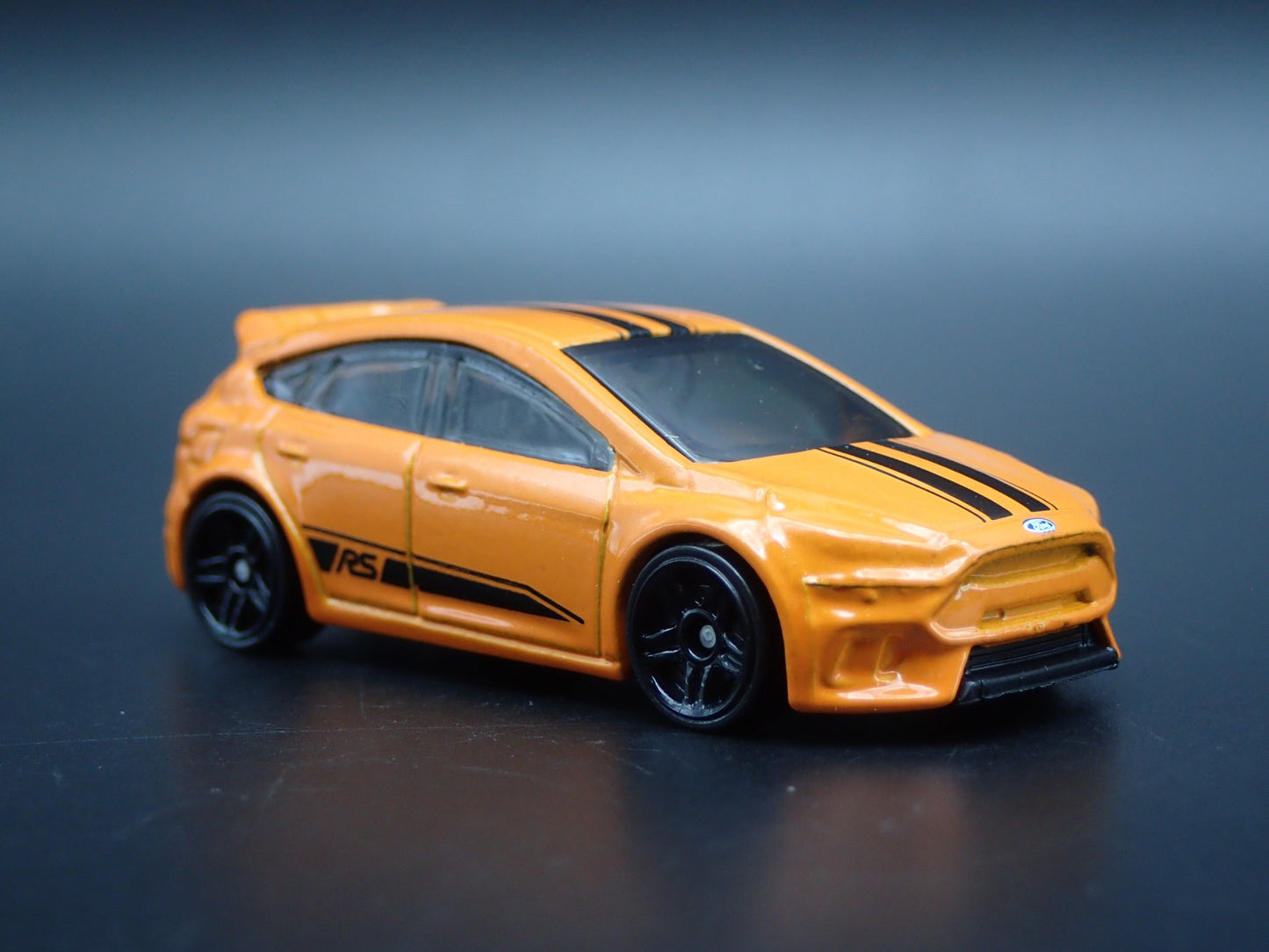 2011 - 2018 FORD FOCUS RS ORANGE RARE 1:64 SCALE COLLECTIBLE DIECAST MODEL CAR