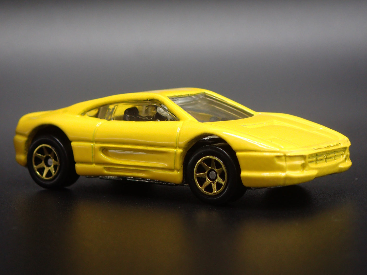 1994-1999 FERRARI 355 YELLOW 1:64 SCALE COLLECTIBLE DIORAMA DIECAST MODEL CAR