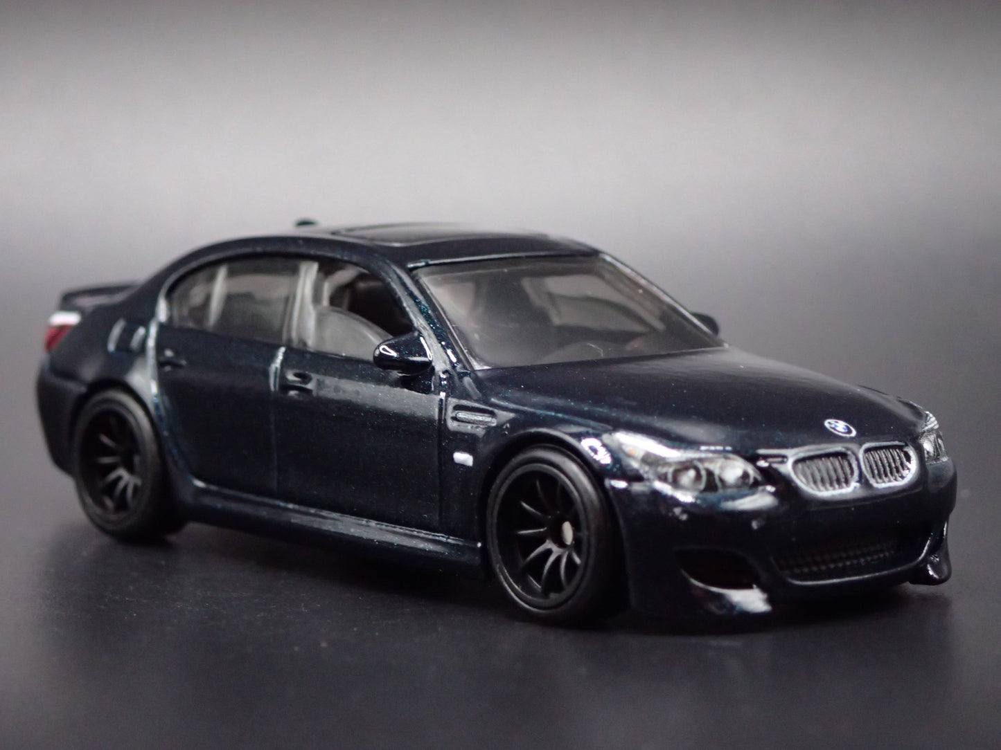 2004-2010 BMW M5 E60 BLACK 4 FOUR DOOR 1:64 SCALE COLLECTIBLE DIECAST MODEL CAR
