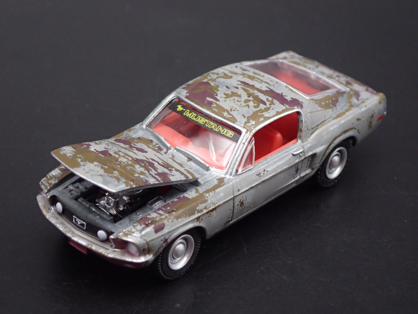 1968 68 FORD MUSTANG GT FASTBACK BARN FIND 1/64 SCALE DIORAMA DIECAST MODEL CAR